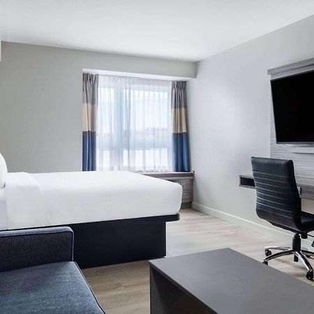 Microtel Inn & Suites By Wyndham Kanata Ottawa West Buitenkant foto