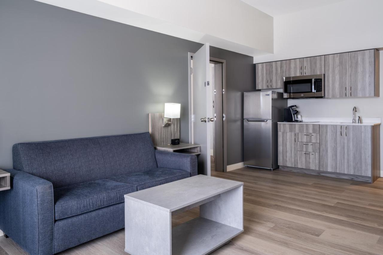 Microtel Inn & Suites By Wyndham Kanata Ottawa West Buitenkant foto
