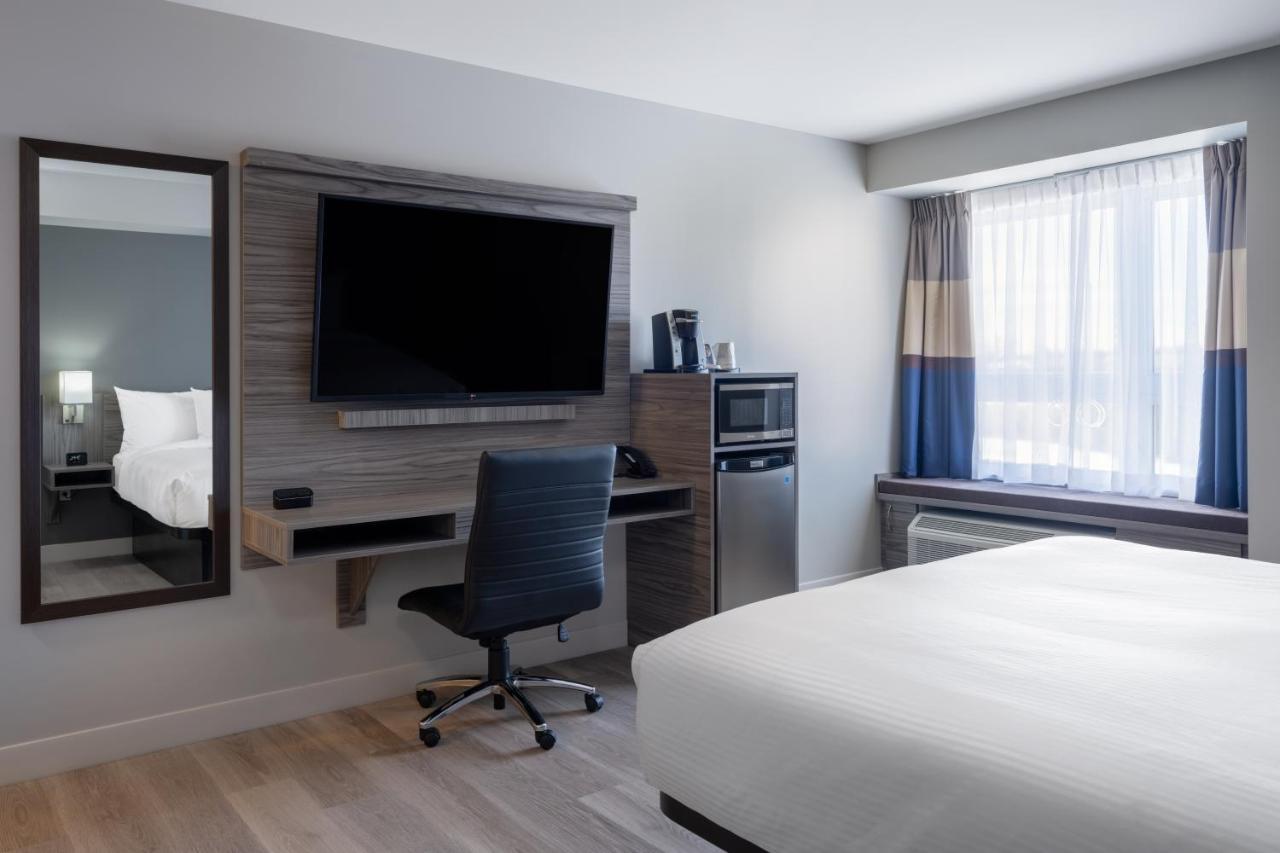 Microtel Inn & Suites By Wyndham Kanata Ottawa West Buitenkant foto
