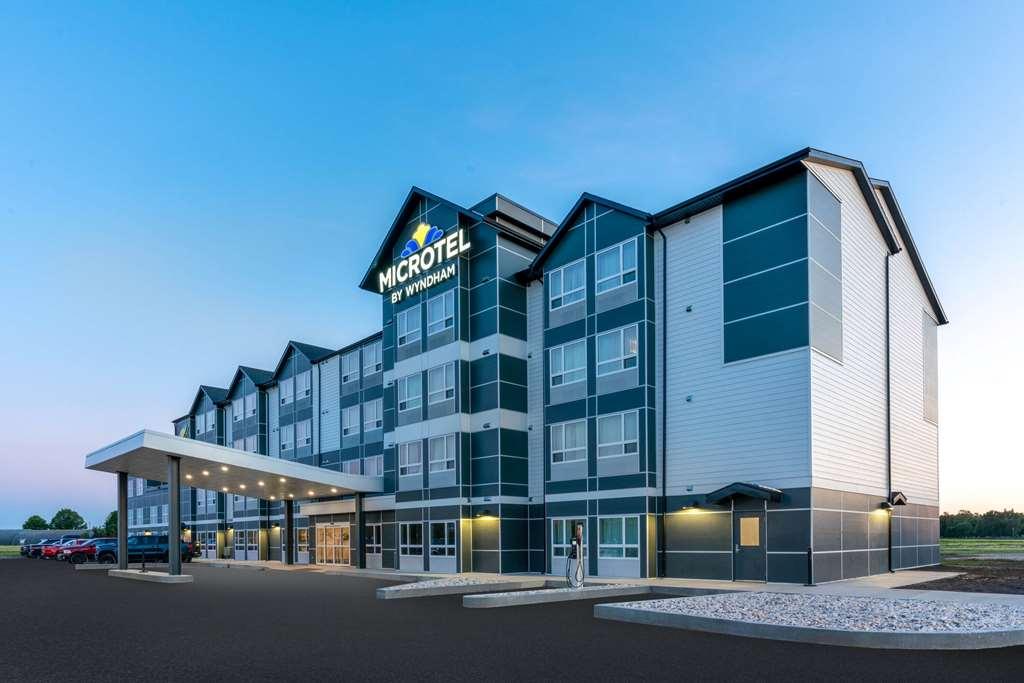 Microtel Inn & Suites By Wyndham Kanata Ottawa West Buitenkant foto