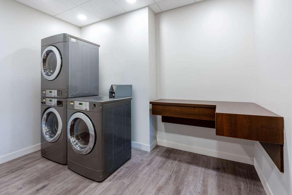 Microtel Inn & Suites By Wyndham Kanata Ottawa West Buitenkant foto
