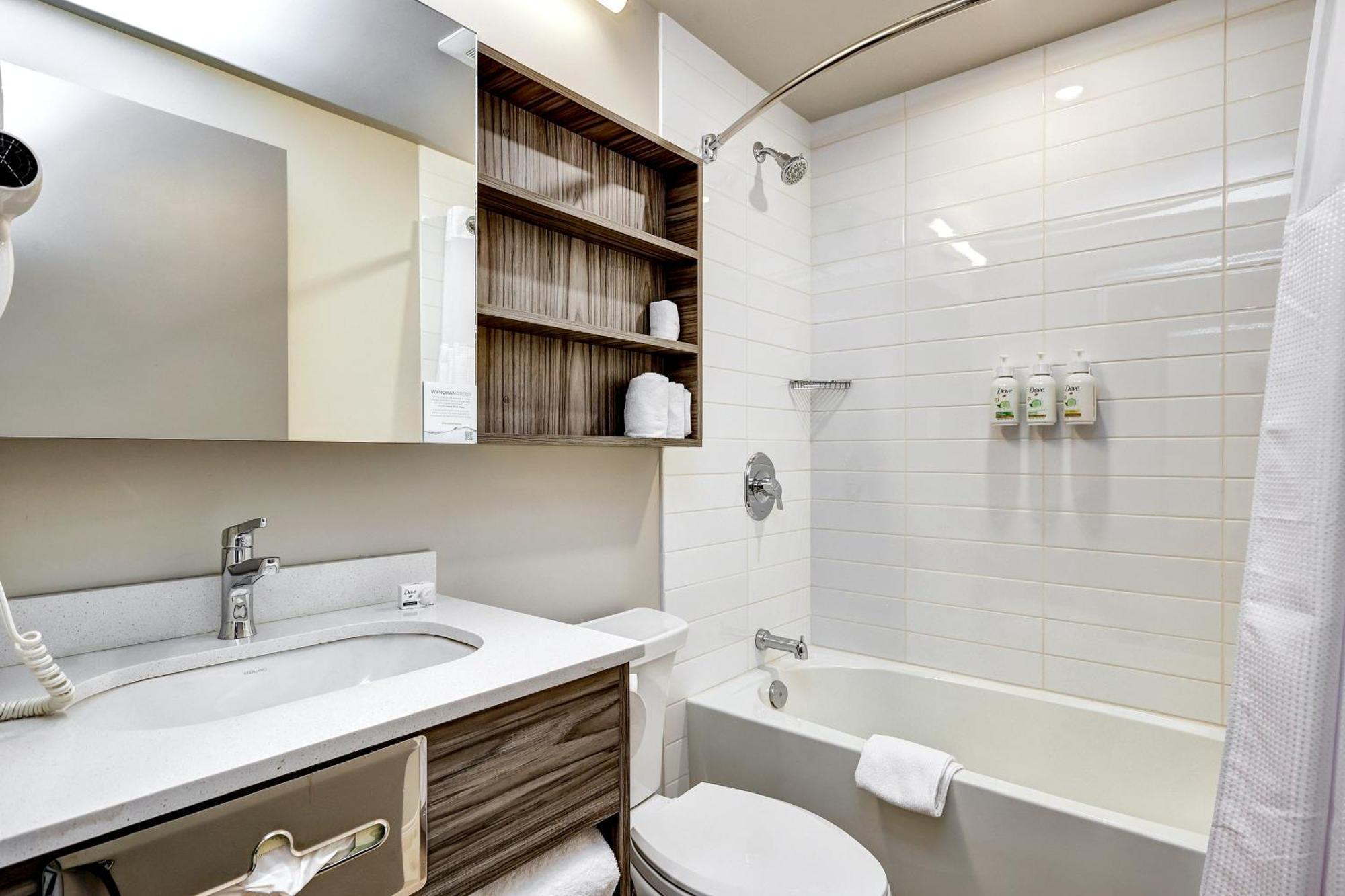 Microtel Inn & Suites By Wyndham Kanata Ottawa West Buitenkant foto