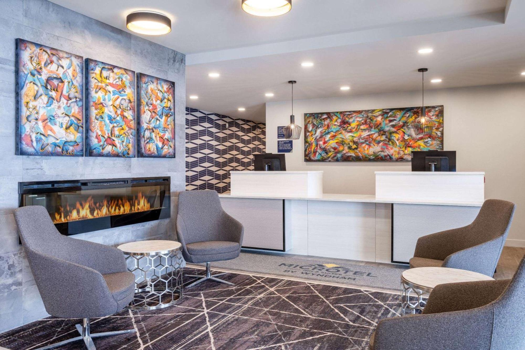Microtel Inn & Suites By Wyndham Kanata Ottawa West Buitenkant foto