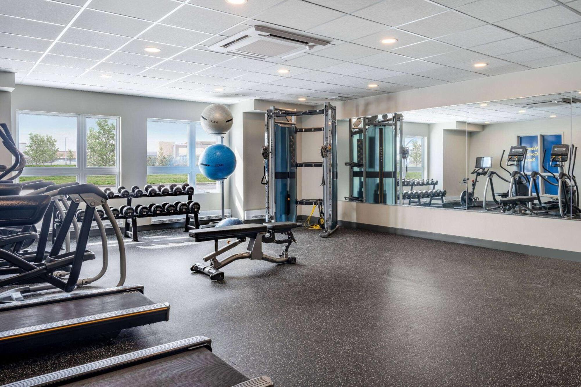 Microtel Inn & Suites By Wyndham Kanata Ottawa West Buitenkant foto