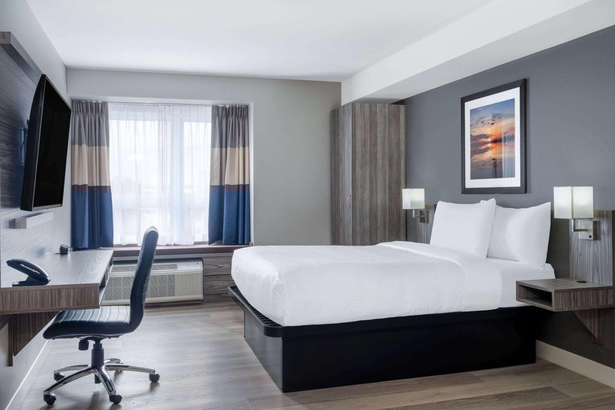Microtel Inn & Suites By Wyndham Kanata Ottawa West Buitenkant foto